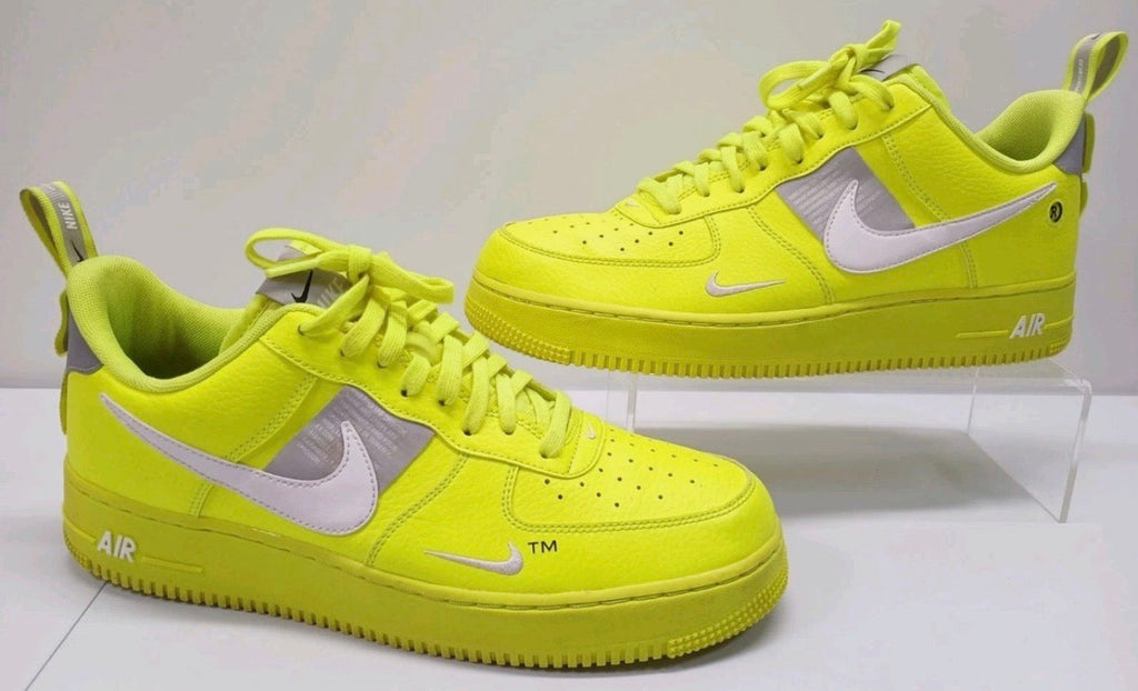 Nike Air Force 1 07 LV8 Utility Volt